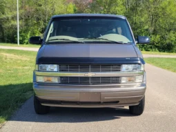 
										2002 Chevrolet Astro Quality Coaches Conversion Van full									