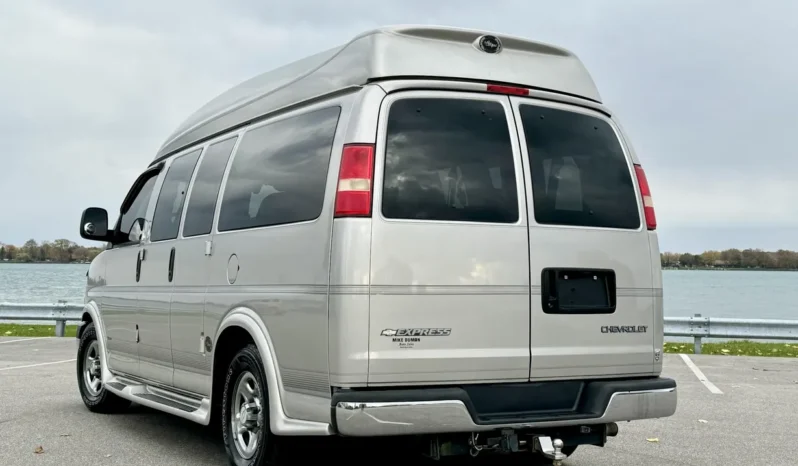
								2006 Chevrolet Express Southern Comfort Conversion Van full									