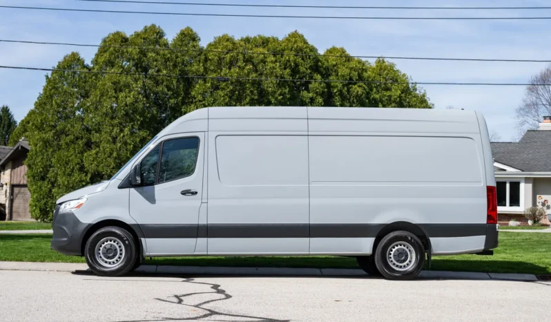 
								2023 Mercedes-Benz Sprinter 2500 Cargo Van full									