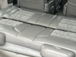 
										2006 Chevrolet Express Southern Comfort Conversion Van full									
