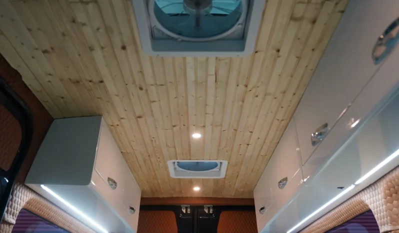 
								2013 Mercedes-Benz Sprinter 2500 Camper Conversion full									