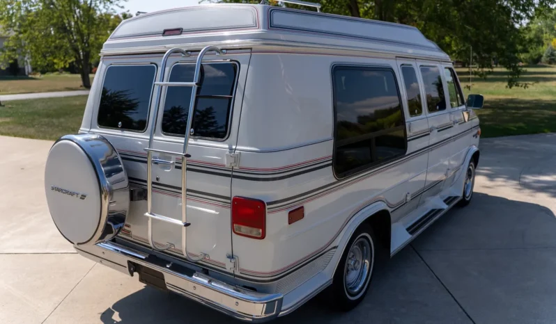 
								1991 GMC Vandura 2500 Starcraft Conversion Van full									