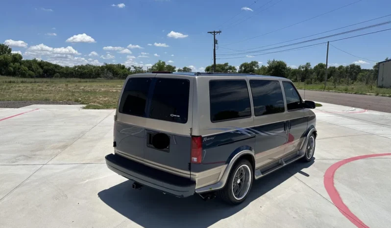 
								2000 Chevrolet Astro Regency Conversion Van full									