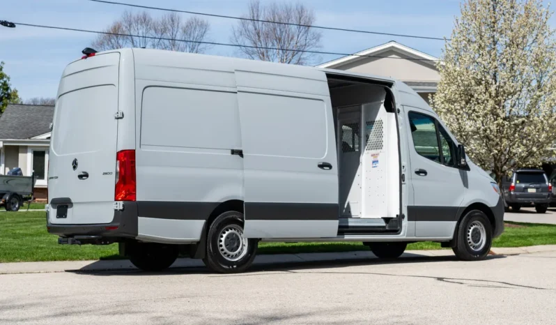 
								2023 Mercedes-Benz Sprinter 2500 Cargo Van full									