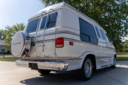 
										1991 GMC Vandura 2500 Starcraft Conversion Van full									