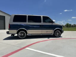
										2000 Chevrolet Astro Regency Conversion Van full									