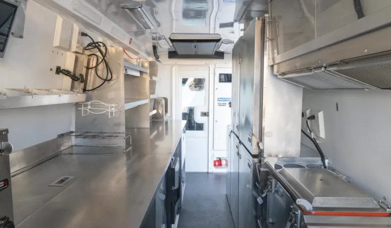 
								2021 Mercedes-Benz Sprinter 4500 Mobile Kitchen full									