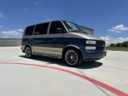 
										2000 Chevrolet Astro Regency Conversion Van full									